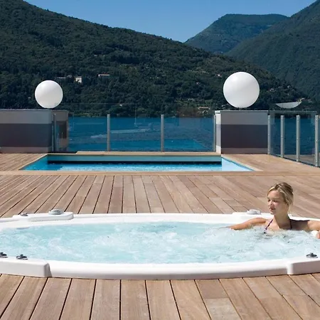 Apartment Contemporary 2 Bed With Pool And Jacuzzi *